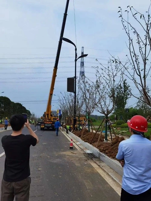 Smart street lamp install